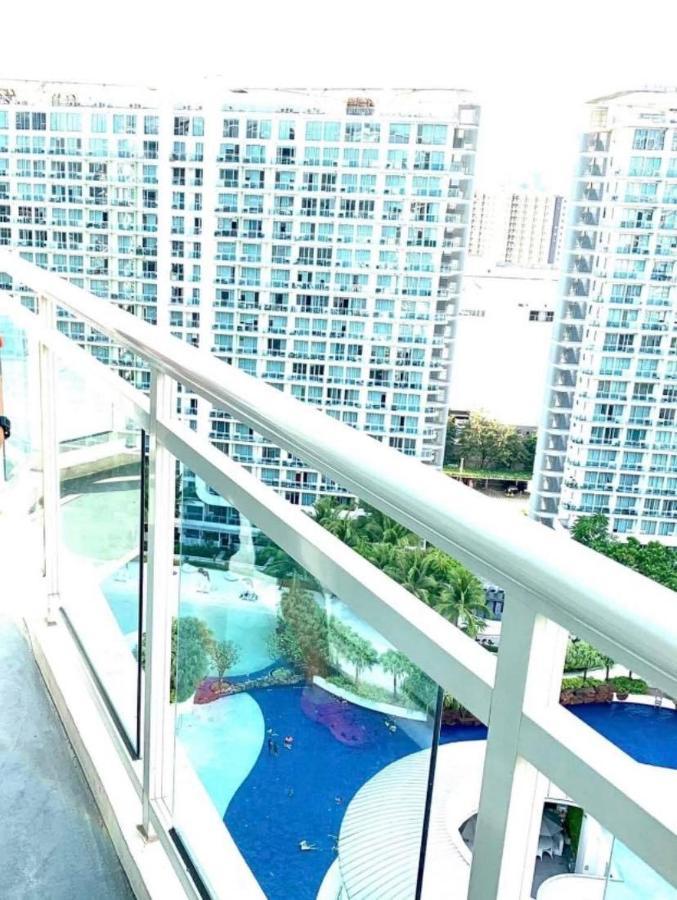 Azure C2 Balcony Wifi Near Mall Airport Multiple Units Paranaque City 외부 사진