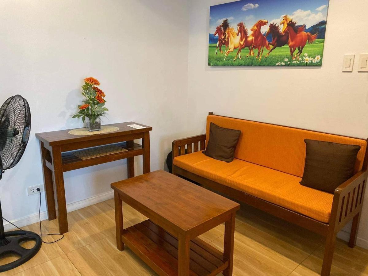 Azure C2 Balcony Wifi Near Mall Airport Multiple Units Paranaque City 외부 사진